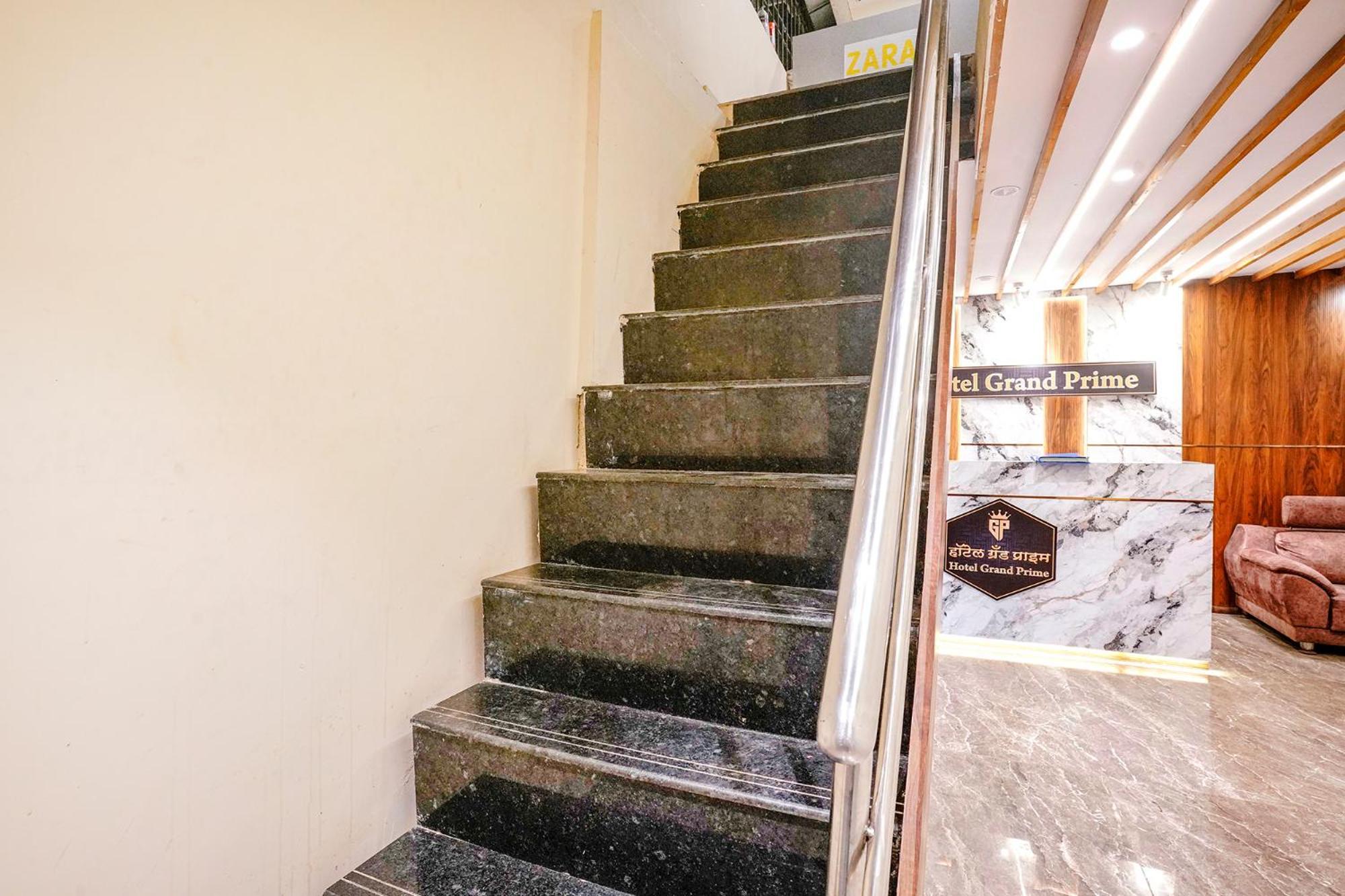 Fabhotel Grand Prime Nr Nesco Hotel Bombaj Zewnętrze zdjęcie